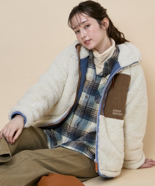 KRIFF MAYER Lady's Collection(クリフメイヤーレディースコレクション)の「シャギーボアフードジャケット(その他アウター・レディース・グレー/チャコール/セージグリーン/カラフル/ベージュ/ナチュラル・MEDIUM/LARGE)」の4枚目の写真