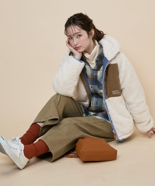 KRIFF MAYER Lady's Collection(クリフメイヤーレディースコレクション)の「シャギーボアフードジャケット(その他アウター・レディース・グレー/チャコール/セージグリーン/カラフル/ベージュ/ナチュラル・MEDIUM/LARGE)」の8枚目の写真