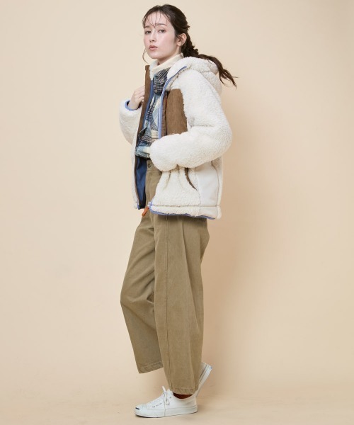 KRIFF MAYER Lady's Collection(クリフメイヤーレディースコレクション)の「シャギーボアフードジャケット(その他アウター・レディース・グレー/チャコール/セージグリーン/カラフル/ベージュ/ナチュラル・MEDIUM/LARGE)」の12枚目の写真