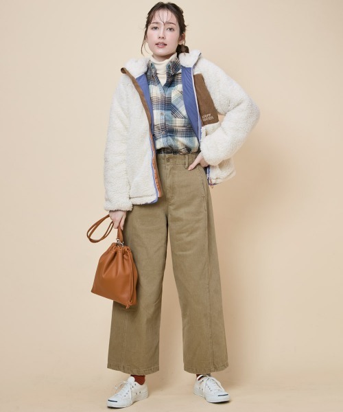 KRIFF MAYER Lady's Collection(クリフメイヤーレディースコレクション)の「シャギーボアフードジャケット(その他アウター・レディース・グレー/チャコール/セージグリーン/カラフル/ベージュ/ナチュラル・MEDIUM/LARGE)」の13枚目の写真