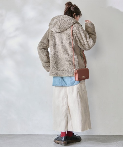 KRIFF MAYER Lady's Collection(クリフメイヤーレディースコレクション)の「シャギーボアフードジャケット(その他アウター・レディース・グレー/チャコール/セージグリーン/カラフル/ベージュ/ナチュラル・MEDIUM/LARGE)」の21枚目の写真