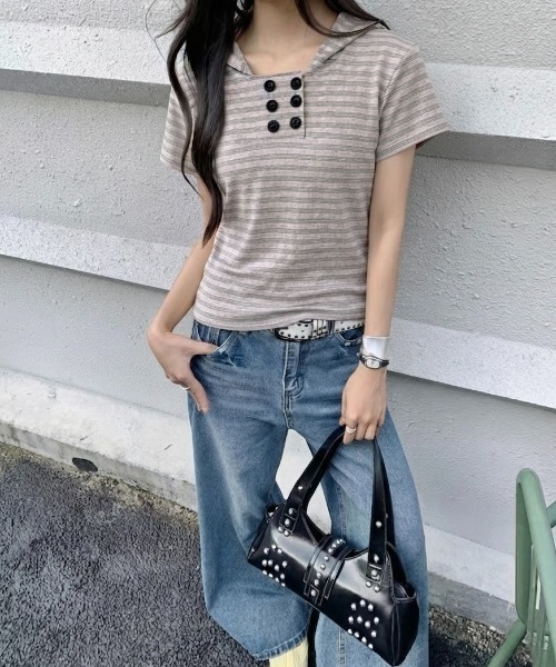 LADY LIKE(レディライク)の「【春夏新作】ダブルボタンフード付きボーダー半袖トップス(Tシャツ/カットソー・レディース・ダークグレー/ピンク・M)」の5枚目の写真
