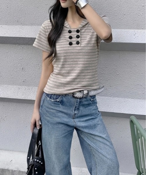 LADY LIKE(レディライク)の「【春夏新作】ダブルボタンフード付きボーダー半袖トップス(Tシャツ/カットソー・レディース・ダークグレー/ピンク・M)」の4枚目の写真
