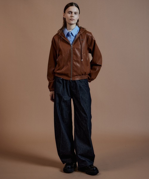 MAISON SPECIAL（メゾンスペシャル）の「Faux Leather Hoodie Parka/フェイクレザーフーディパーカー（ブルゾン・レディース・ブラック/キャメル/アイボリー・FREE）」の19枚目の写真