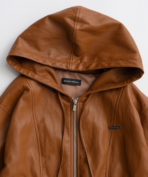 MAISON SPECIAL（メゾンスペシャル）の「Faux Leather Hoodie Parka/フェイクレザーフーディパーカー（ブルゾン・レディース・ブラック/キャメル/アイボリー・FREE）」の15枚目の写真