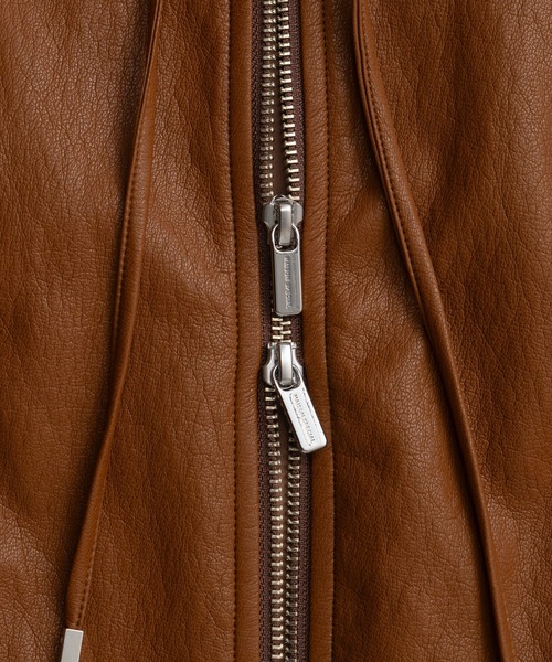 MAISON SPECIAL（メゾンスペシャル）の「Faux Leather Hoodie Parka/フェイクレザーフーディパーカー（ブルゾン・レディース・ブラック/キャメル/アイボリー・FREE）」の17枚目の写真