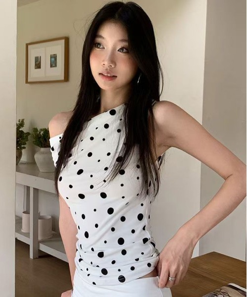AsheKsha(アシクシャ)の「ドット柄のフィットトップス(Tシャツ/カットソー・レディース・ホワイト・M)」の6枚目の写真