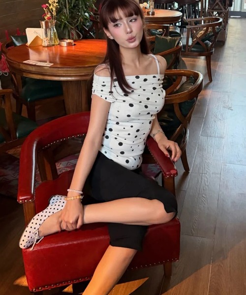 AsheKsha(アシクシャ)の「ドット柄のフィットトップス(Tシャツ/カットソー・レディース・ホワイト・M)」の13枚目の写真