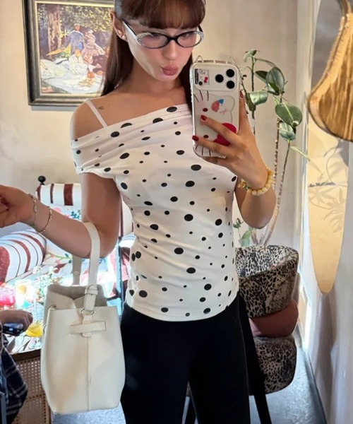 AsheKsha(アシクシャ)の「ドット柄のフィットトップス(Tシャツ/カットソー・レディース・ホワイト・M)」の19枚目の写真