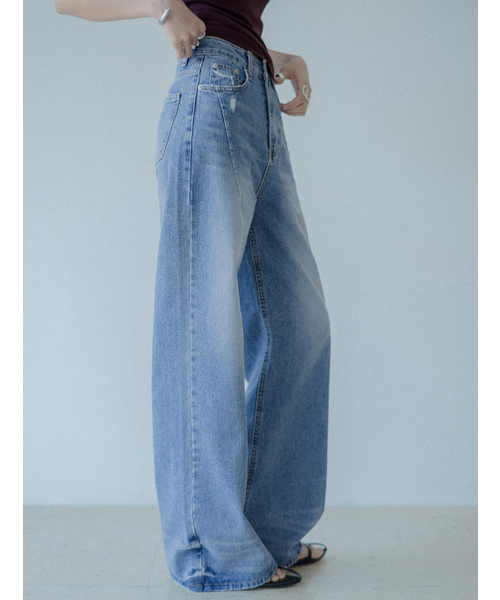 MEMUA(メムア)の「コンツアーキャットブラシピンタックデニム(デニムパンツ・レディース・ブルー系その他・SMALL/MEDIUM/LARGE)」の2枚目の写真