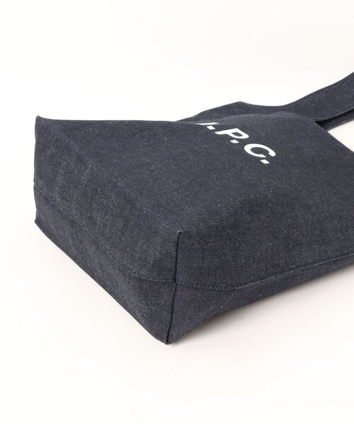 A.P.C.（アーペーセー）の「Ninon スモールトートバッグ（トートバッグ・レディース・ネイビー・ONESIZE）」の3枚目の写真