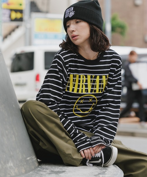 ROCK-OFF（ロックオフ）の「NIRVANA / ニルヴァーナ "Classic Happy Face" Black & White Striped T-shirt クラシックハッピーフェイス ボーダー Tシャツ 前面プリント 長袖 クルーネック ロンT バンドT メンズ レディース 2026年 秋 秋服 冬 冬服（Tシャツ/カットソー・メンズ・ブラック・S/M/L/XL）」の5枚目の写真