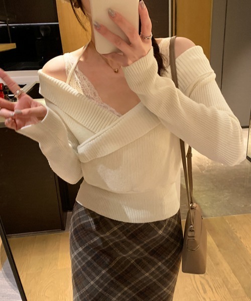 LUCPY（ラクピー）の「オフショルダーカシュクリブニットプルオーバー（その他トップス・レディース・ピンク/ホワイト・MEDIUM/LARGE/SMALL）」の3枚目の写真