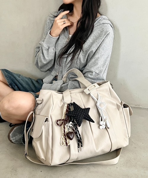 wears(ウェアーズ)の「【A4収納可】2WAY PUボストンバッグ ショルダーバッグ(ショルダーバッグ・レディース・アイボリー/ブラウン/ブラック・FREE)」の4枚目の写真