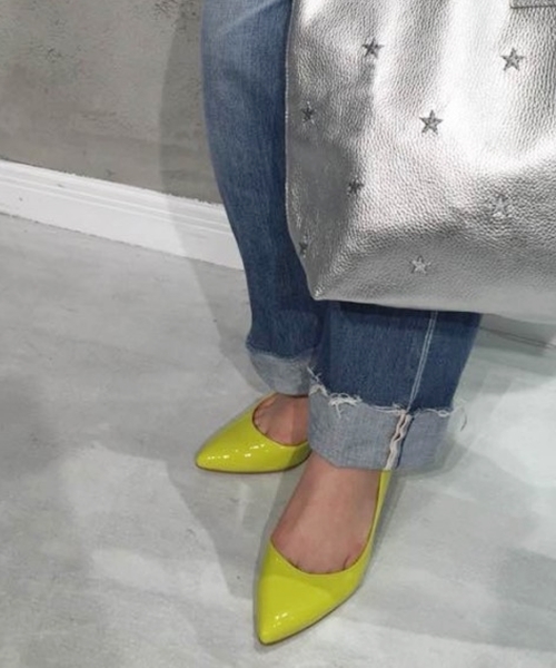 LE TALON（ルタロン）の「5.5CMポインテッドエナメルプレーン◆（パンプス・レディース・ブラック/ブラック系その他/ベージュ/レッド/イエロー・35.5/36/36.5/37/37.5/38/35）」の4枚目の写真