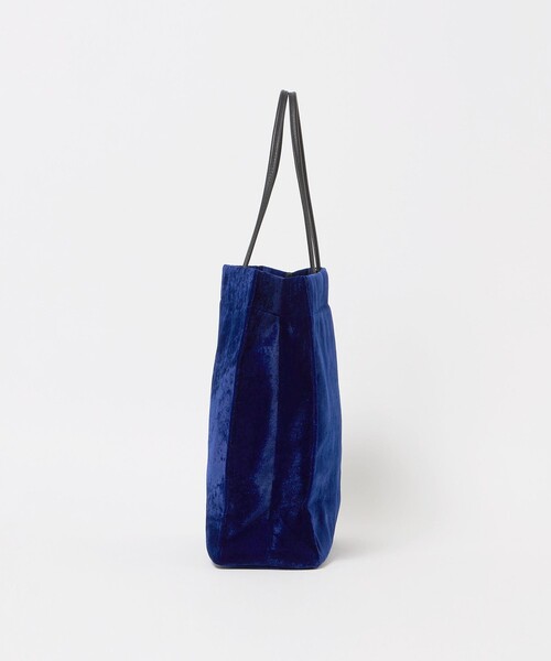 UNITED ARROWS(ユナイテッドアローズ)の「ベロア ロゴ トートバッグ(トートバッグ・レディース・ロイヤルブルー/ワイン/ブラック・FREE)」の4枚目の写真