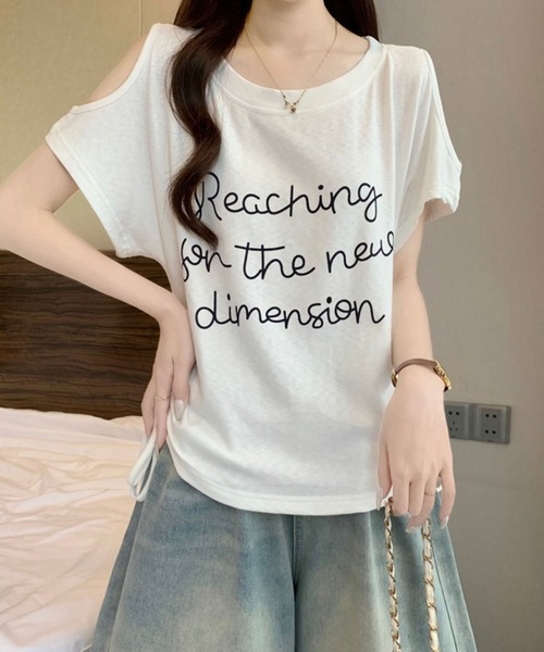 Girly Doll(ガーリードール)の「レタリングカットアウトサイドギャザーTシャツ(Tシャツ/カットソー・レディース・ブラック/ライトブルー/ホワイト・M/L)」の1枚目の写真