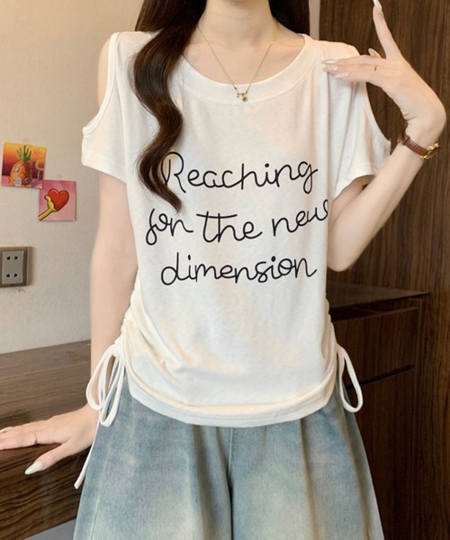 Girly Doll(ガーリードール)の「レタリングカットアウトサイドギャザーTシャツ(Tシャツ/カットソー・レディース・ブラック/ライトブルー/ホワイト・M/L)」の6枚目の写真