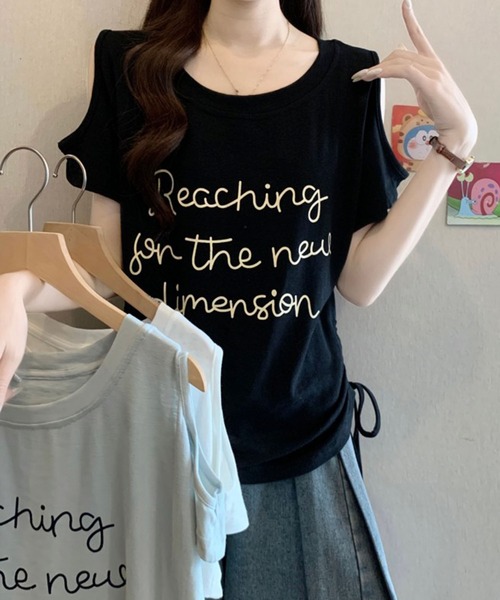 Girly Doll(ガーリードール)の「レタリングカットアウトサイドギャザーTシャツ(Tシャツ/カットソー・レディース・ブラック/ライトブルー/ホワイト・M/L)」の16枚目の写真