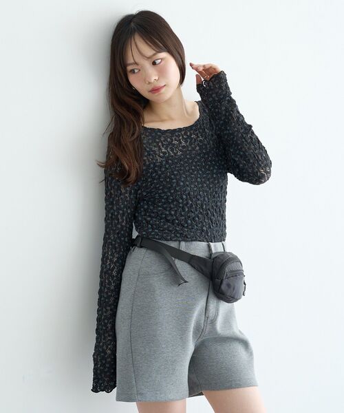 earth music&ecology(アースミュージックアンドエコロジー)の「レースフラワープルオーバー(Tシャツ/カットソー・レディース・オフホワイト/ブラック・FREE)」の17枚目の写真