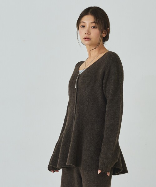 abahouse mavie（アバハウスマヴィ）の「ペプラムニットカーディガン（ニット/セーター・レディース・ブラウン/グレイッシュベージュ/グレー・フリー）」の12枚目の写真
