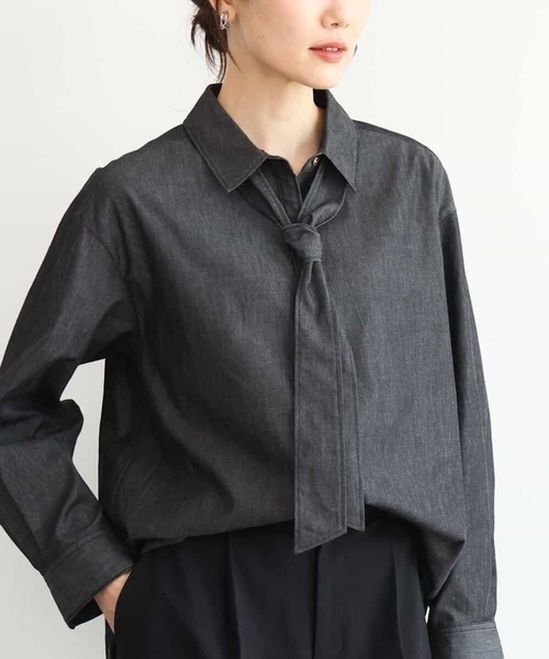 MK MICHEL KLEIN（エムケーミッシェルクラン）の「[洗える]ボウタイ付きデニムライクシャツブラウス（シャツ/ブラウス・レディース・ライトブルー/ブラック・38）」の22枚目の写真