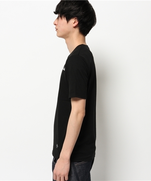 VENCEEXCHANGE（ヴァンスエクスチェンジ）の「1ポイント刺繍半袖Tシャツ （Tシャツ/カットソー・メンズ・ホワイト/その他31/ブラック・LARGE/MEDIUM/SMALL）」の4枚目の写真