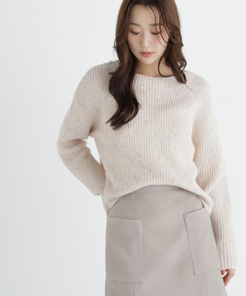 NATURAL BEAUTY BASIC（ナチュラルビューティーベーシック）の「ラメミックスボクシーニット（ニット/セーター・レディース・オフホワイト/ベージュ/ラベンダー・FREE）」の16枚目の写真