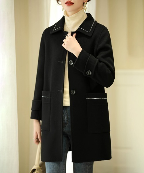 AMAJI（アマジ）の「ステッチ チェスターコート（チェスターコート・レディース・ブラウン/ブラック/レッド・SMALL/MEDIUM/LARGE/X-LARGE）」の2枚目の写真