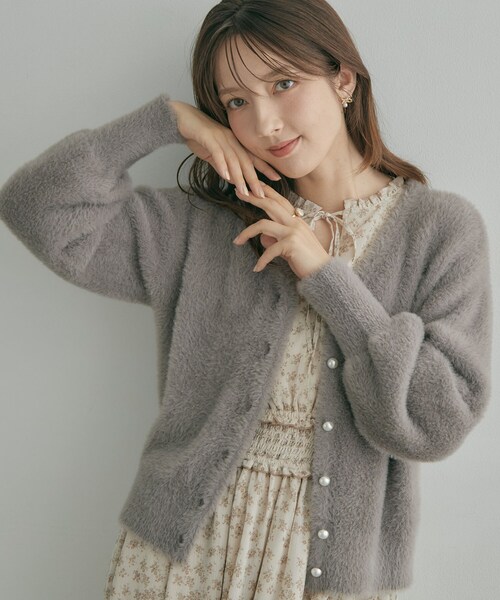couture brooch（クチュールブローチ）の「フェザーニットトップスカーディ（カーディガン/ボレロ・レディース・ライトグレー/アイボリー/ボルドー/ブラウン系その他・40/38/42/36）」の3枚目の写真