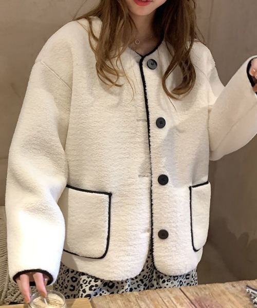NANEA（ナネア）の「ムートン風ボアショートコート（その他アウター・レディース・ベージュ/ブラック/アイボリー・LARGE/X-LARGE）」の2枚目の写真