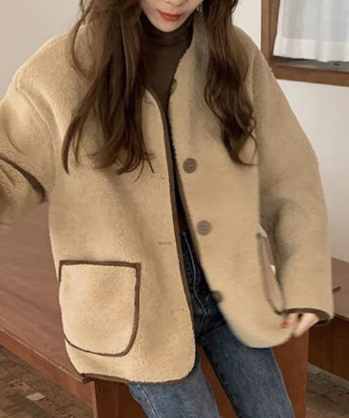 NANEA（ナネア）の「ムートン風ボアショートコート（その他アウター・レディース・ベージュ/ブラック/アイボリー・LARGE/X-LARGE）」の10枚目の写真