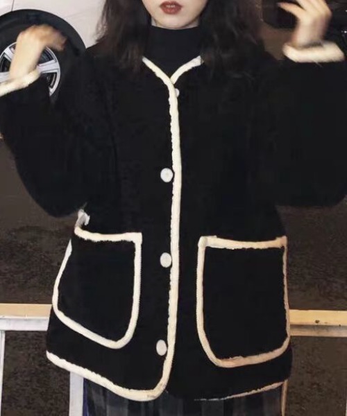 NANEA（ナネア）の「ムートン風ボアショートコート（その他アウター・レディース・ベージュ/ブラック/アイボリー・LARGE/X-LARGE）」の7枚目の写真