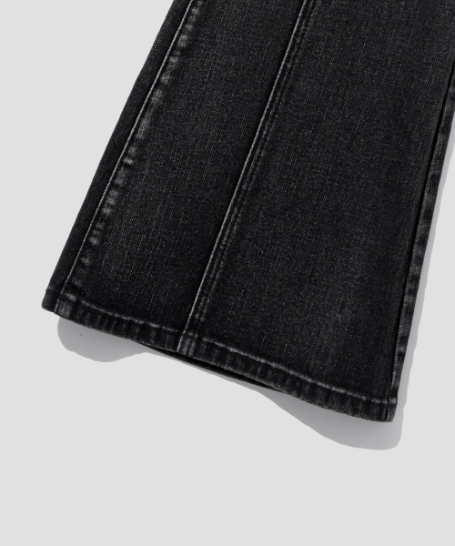 Verdnt（バーダント）の「インシジョン アイレットフレアデニムパンツ [ウォッシュドブラック]（デニムパンツ・レディース・その他・SMALL/MEDIUM）」の10枚目の写真
