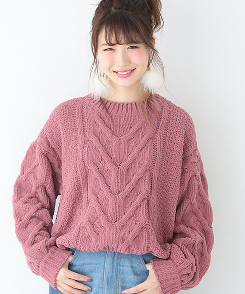 one after another NICE CLAUP(ワンアフターアナザーナイスクラップ)の「モールヤーンケーブルニット(ニット/セーター・レディース・ライトベージュ/ネイビー/マスタード/ピンク・FREE)」の4枚目の写真