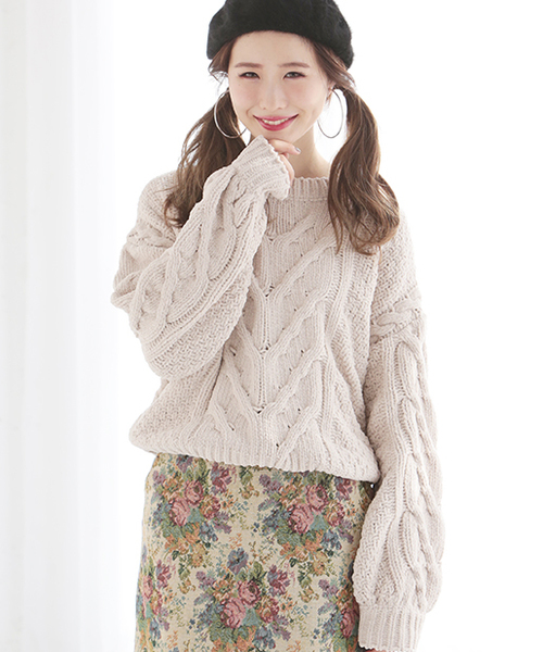 one after another NICE CLAUP(ワンアフターアナザーナイスクラップ)の「モールヤーンケーブルニット(ニット/セーター・レディース・ライトベージュ/ネイビー/マスタード/ピンク・FREE)」の9枚目の写真