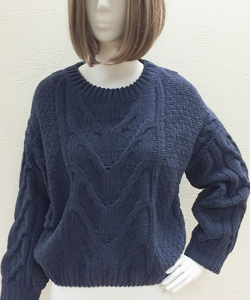 one after another NICE CLAUP(ワンアフターアナザーナイスクラップ)の「モールヤーンケーブルニット(ニット/セーター・レディース・ライトベージュ/ネイビー/マスタード/ピンク・FREE)」の12枚目の写真