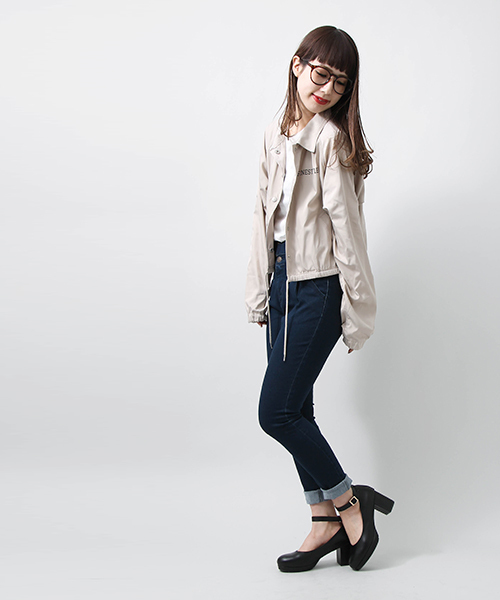 WEGO(ウィゴー)の「WEGO/ショートコーチジャケット(ナイロンジャケット・レディース・ブラック/カーキ/オフホワイト・FREE)」の4枚目の写真