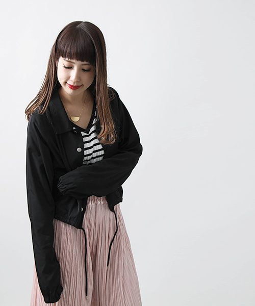 WEGO(ウィゴー)の「WEGO/ショートコーチジャケット(ナイロンジャケット・レディース・ブラック/カーキ/オフホワイト・FREE)」の17枚目の写真