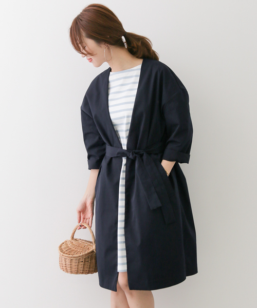 URBAN RESEARCH DOORS（アーバンリサーチドアーズ）の「ウエストリボンガウンコート（その他アウター・レディース・ベージュ/ネイビー/ライトグレー・ONE）」の3枚目の写真