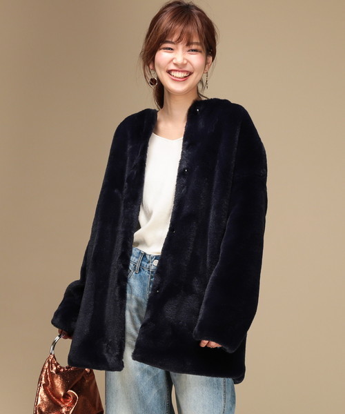 natural couture(ナチュラルクチュール)の「エコファーラウンドネックコート(その他アウター・レディース・グレイッシュベージュ/ネイビー/キャメル/ピンクベージュ・FREE)」の19枚目の写真