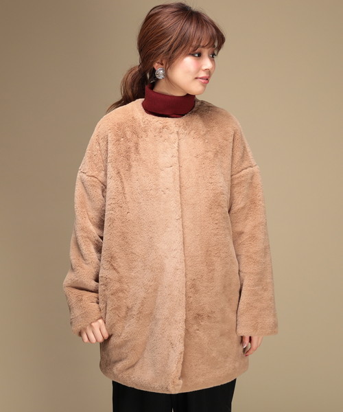 natural couture(ナチュラルクチュール)の「エコファーラウンドネックコート(その他アウター・レディース・グレイッシュベージュ/ネイビー/キャメル/ピンクベージュ・FREE)」の14枚目の写真