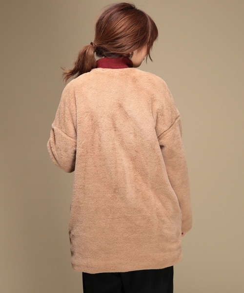 natural couture(ナチュラルクチュール)の「エコファーラウンドネックコート(その他アウター・レディース・グレイッシュベージュ/ネイビー/キャメル/ピンクベージュ・FREE)」の16枚目の写真