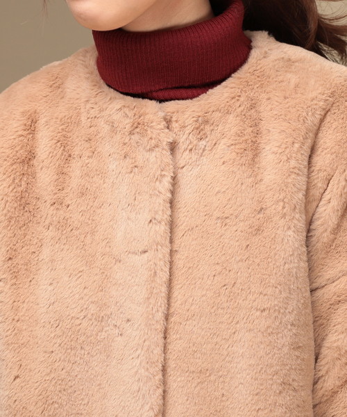 natural couture(ナチュラルクチュール)の「エコファーラウンドネックコート(その他アウター・レディース・グレイッシュベージュ/ネイビー/キャメル/ピンクベージュ・FREE)」の17枚目の写真