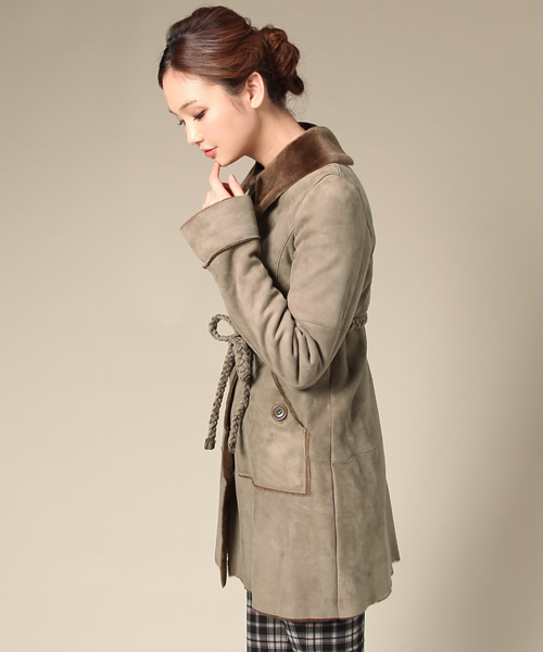 martinique(マルティニーク)の「OWEN BARRY / ムートンコート(その他アウター・レディース・ベージュ系その他・1/2)」の2枚目の写真