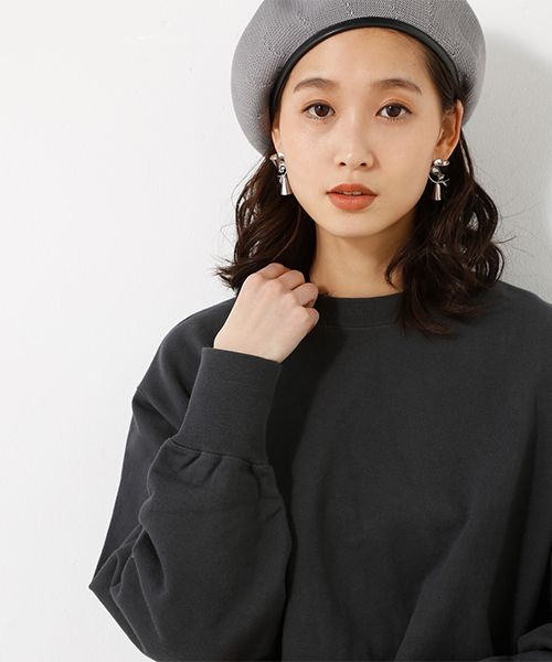 AZUL by moussy（アズールバイマウジー）の「ビッグスウェットワンピース（ワンピース・レディース・オフホワイト/トップグレー/ライトブラック・SMALL/MEDIUM）」の22枚目の写真