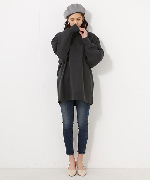 AZUL by moussy（アズールバイマウジー）の「ビッグスウェットワンピース（ワンピース・レディース・オフホワイト/トップグレー/ライトブラック・SMALL/MEDIUM）」の10枚目の写真