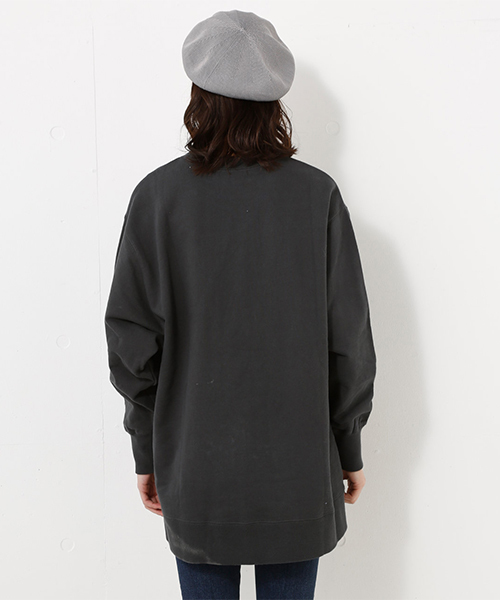 AZUL by moussy（アズールバイマウジー）の「ビッグスウェットワンピース（ワンピース・レディース・オフホワイト/トップグレー/ライトブラック・SMALL/MEDIUM）」の4枚目の写真