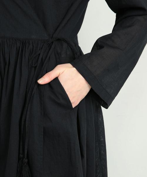 BEAUTY&YOUTH UNITED ARROWS（ビューティーアンドユースユナイテッドアローズ）の「BY∴ コットンボイル カシュクールワンピース -2WAY/手洗い可能- о（ワンピース・レディース・ブラック/ベージュ/イエロー・FREE）」の5枚目の写真