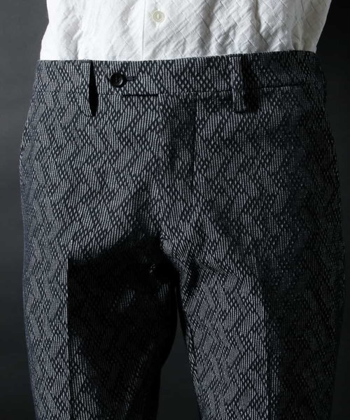 MICHEL KLEIN HOMME   （ミッシェルクランオム）の「ジオコードストレッチパンツ（その他パンツ・メンズ・ホワイト/ネイビー・46/48/51）」の6枚目の写真